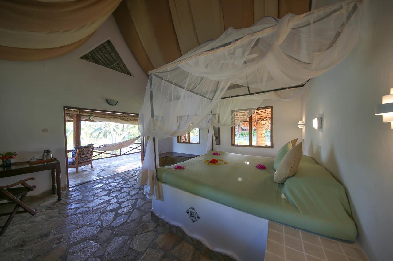Kinasi Lodge Utende Exterior photo