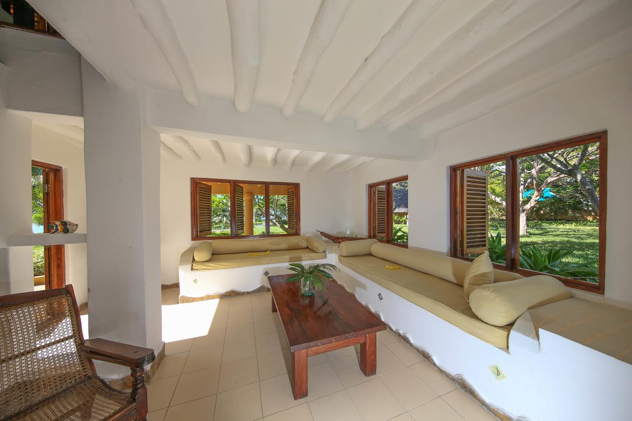 Kinasi Lodge Utende Exterior photo