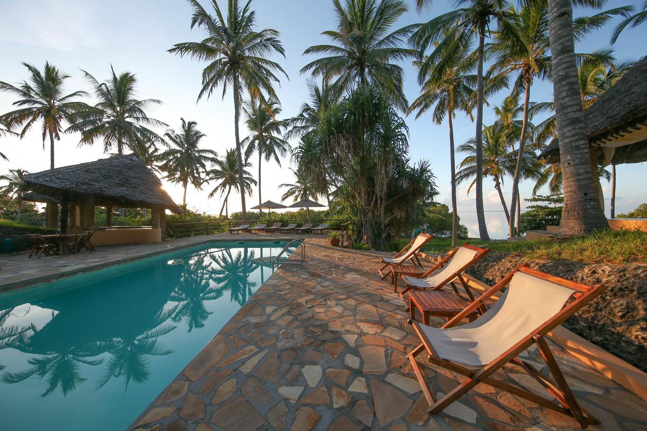 Kinasi Lodge Utende Exterior photo