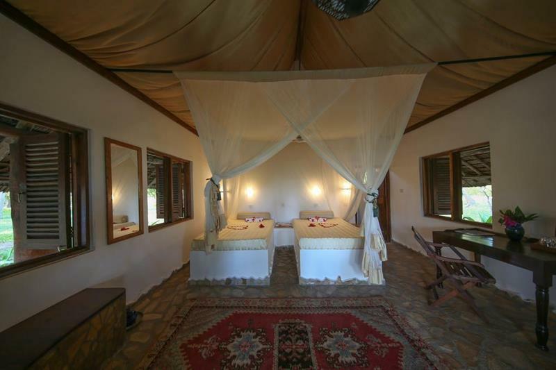 Kinasi Lodge Utende Exterior photo